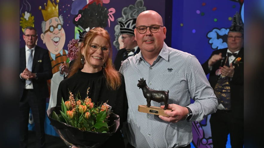 Bjorn van Doremalen ontvangt de Sonse Bok